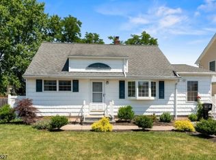 39 Hancock Pl, Iselin, NJ 08830