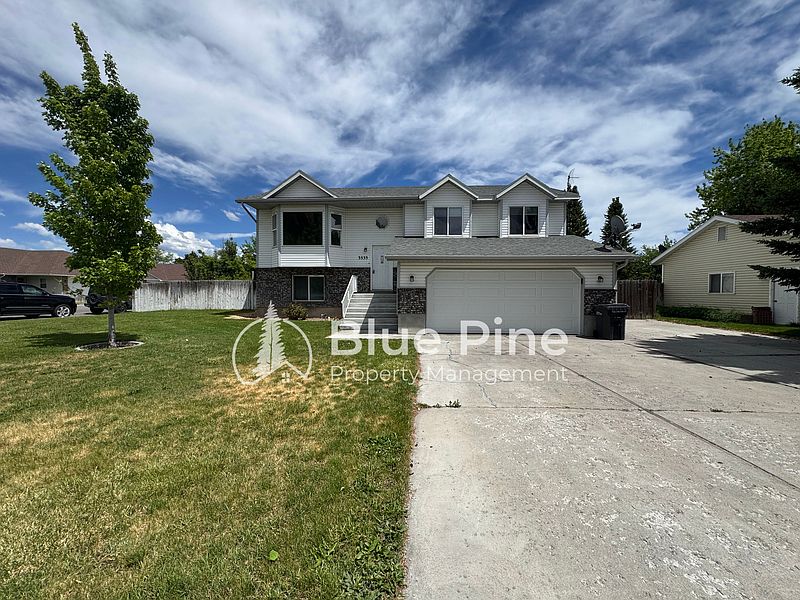 1st image of 3535 Spring Creek Dr