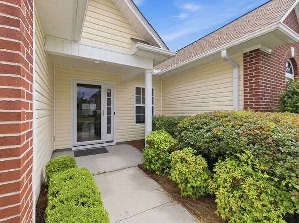 105 Eagles View Ct, Easley, SC 29642