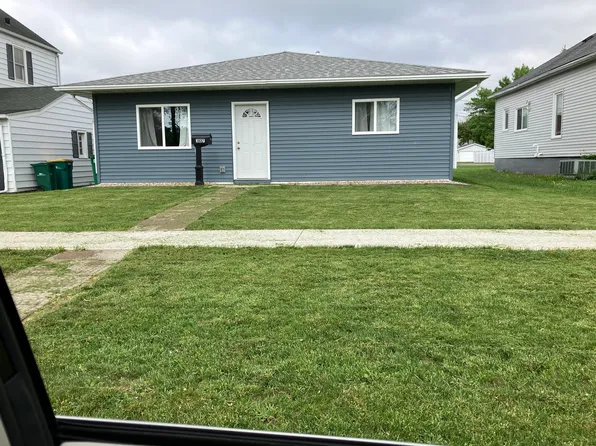 307 9th St N, Wahpeton, ND 58075