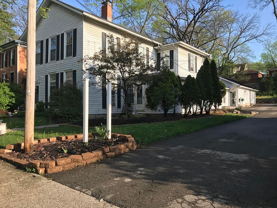 1st image of 152 W Central Ave