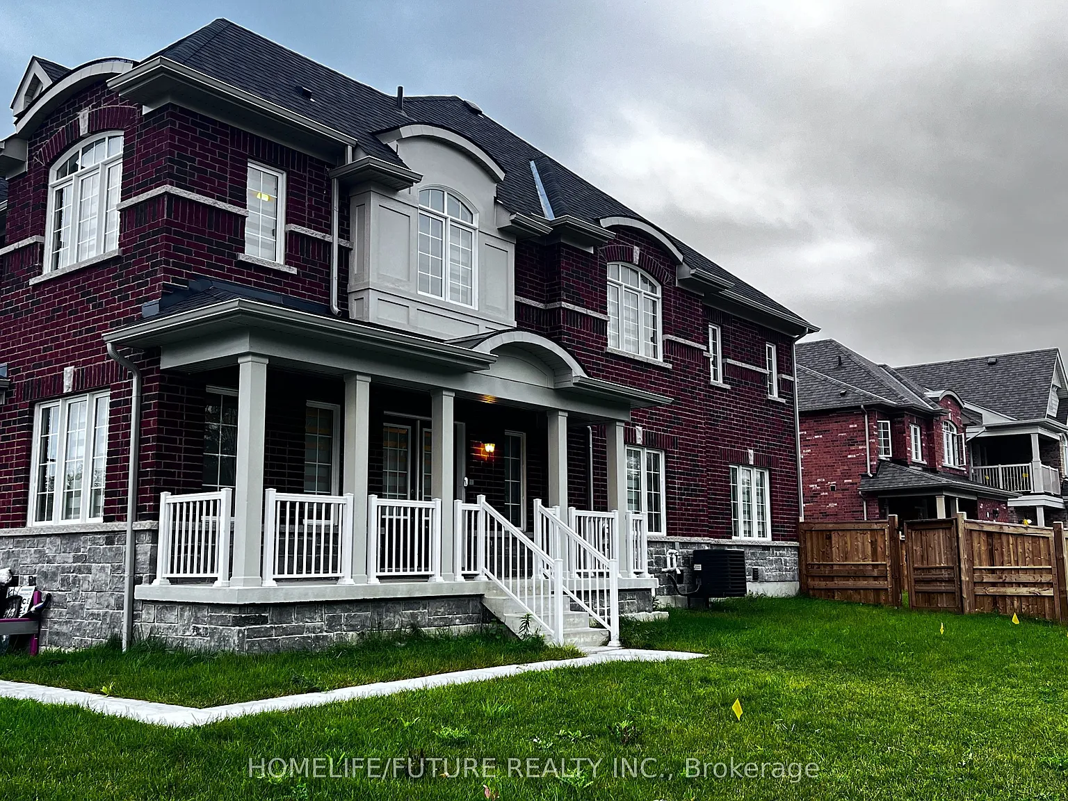 8 bed, $2,950 — Photo 1
