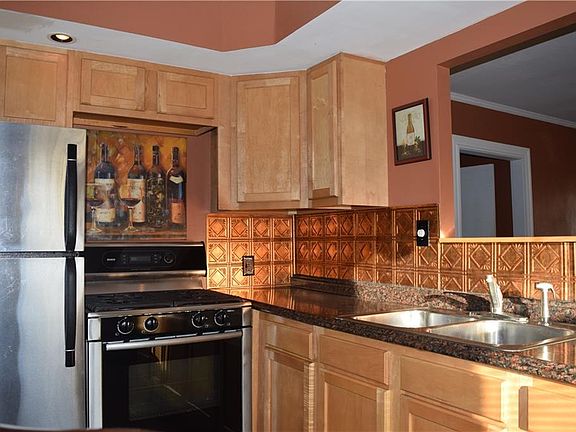 3rd image of 48 Orlo Ave
