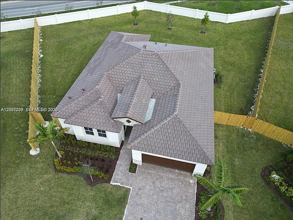 3rd image of 2355 SE 24th Ct