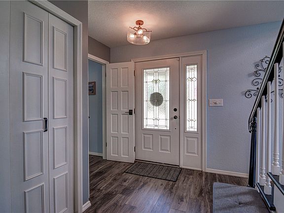 5th image of 364 Point Bluff Dr