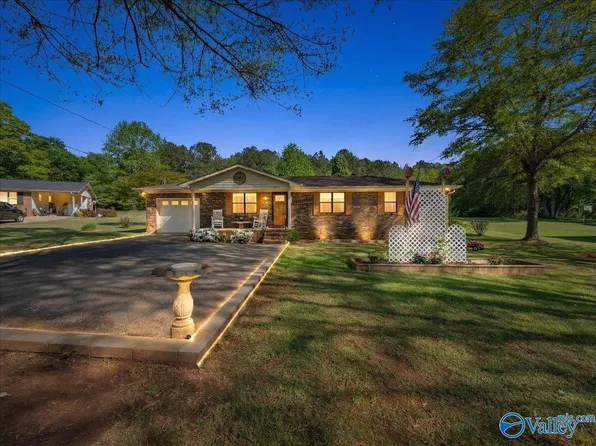 2003 Cunningham St, Scottsboro, AL 35769