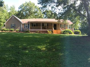 64 Long Point Dr, Carrollton, GA 30117