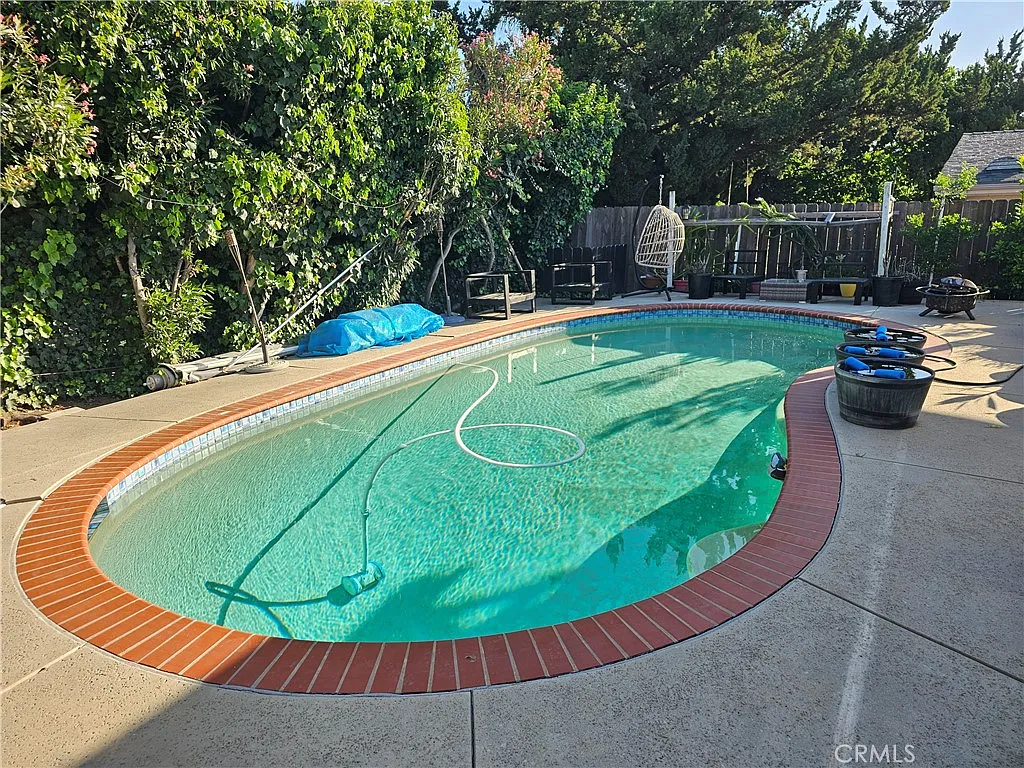 3 bed, 1460 sqft, $5,400 — Photo 2