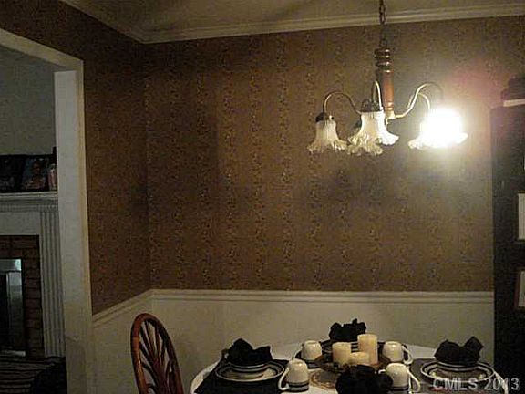 2nd image of 6712 Heatherwood Ln