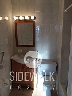 Rented by Sidewalk Realty LLC | media 12