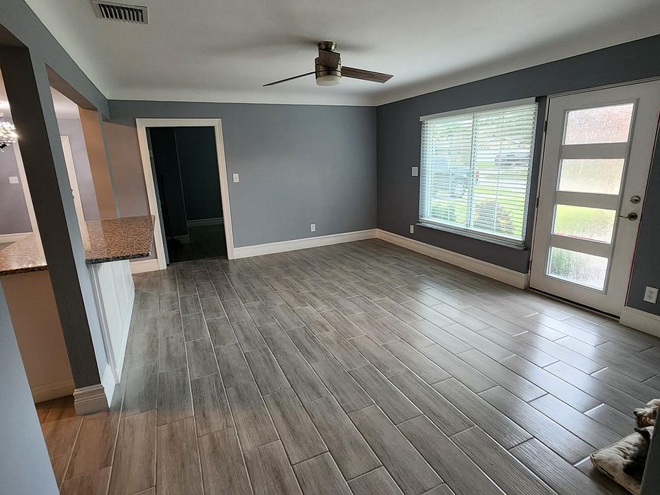 1st image of 8215 32nd Ave N
