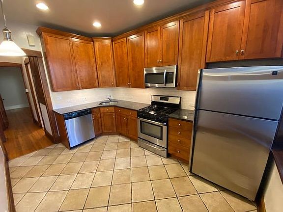 3rd image of 1436 W Olive Ave #1