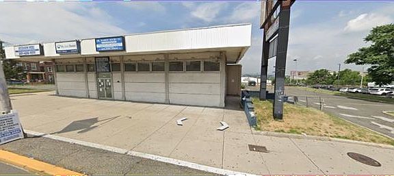 5th image of 2811 Kennedy Blvd