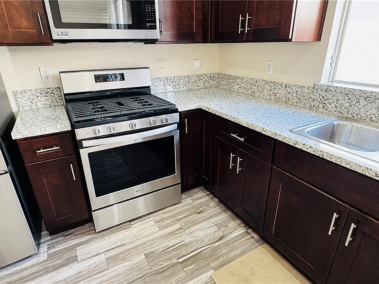 2713 Good Fellows St — Photo 13