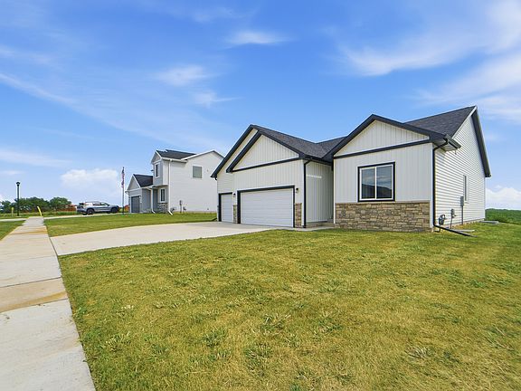 3rd image of 403 Varley Ln