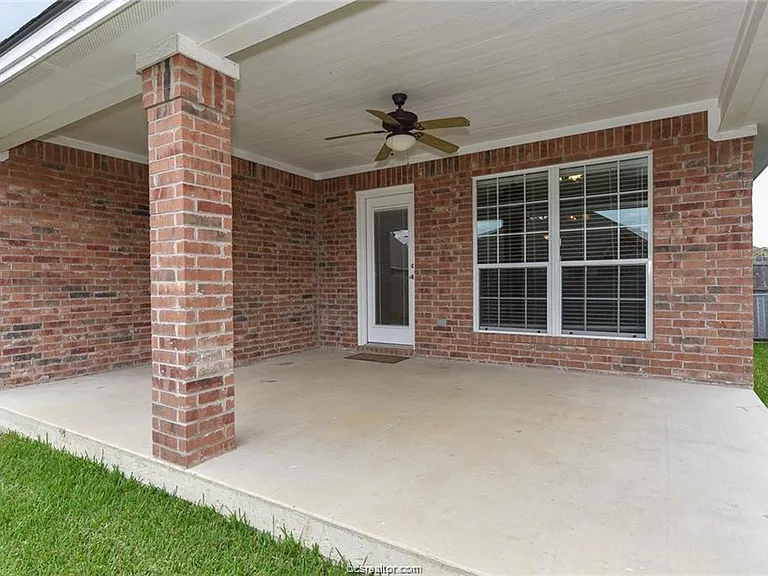 914 Crystal Dove Ave — Photo 20