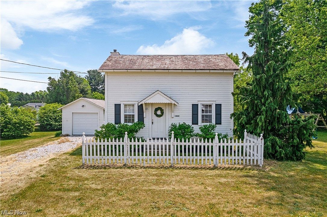 1044 Diamond St NE, Canton, OH 44721 Zillow
