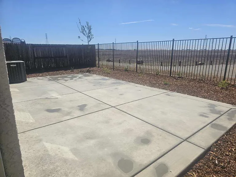 12142 Alamosa Dr — Photo 14