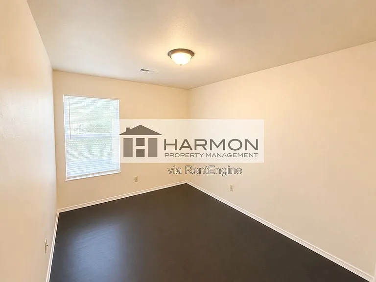 2362 N Garland Ave — Photo 5