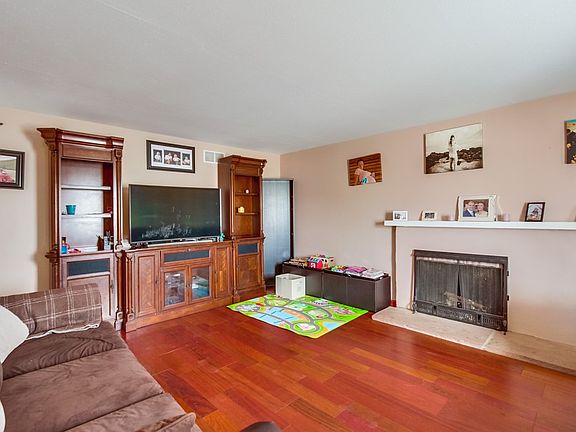 5th image of 4015 Arey Dr
