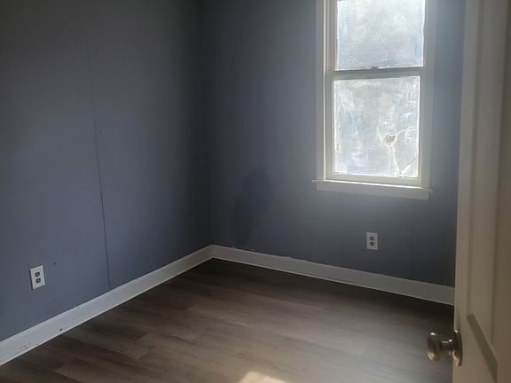 4th image of 27 Hospital Cir #A