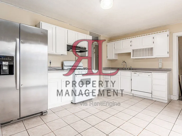 5026 Astoria Ave — Photo 10