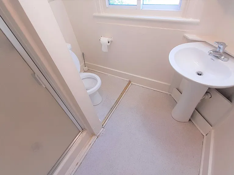 410 S Aurora Street — Photo 11