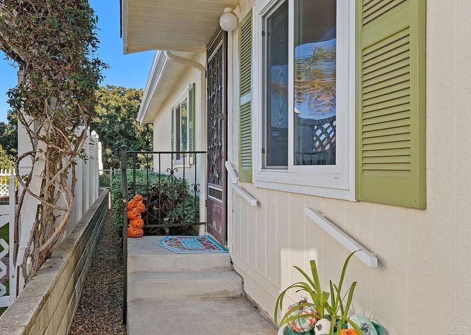 633 Via Bogota, Vista, CA 92081 | Zillow