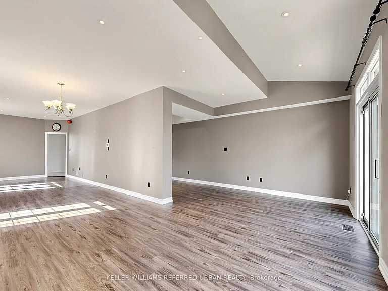 45 Cameo Dr — Photo 8