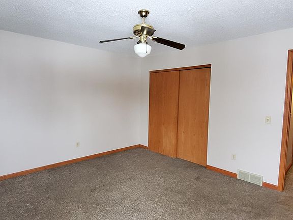 5th image of 2349 Conley Dr