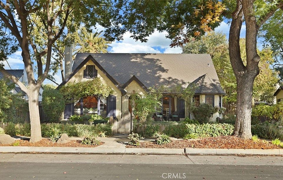 1st image of 127 Elmwood Ct