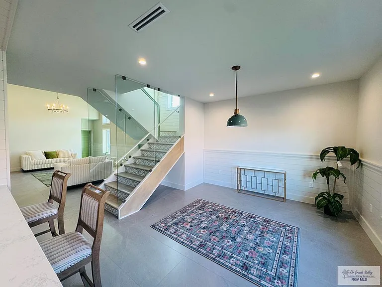 2200 Laredo Rd #10 — Photo 29