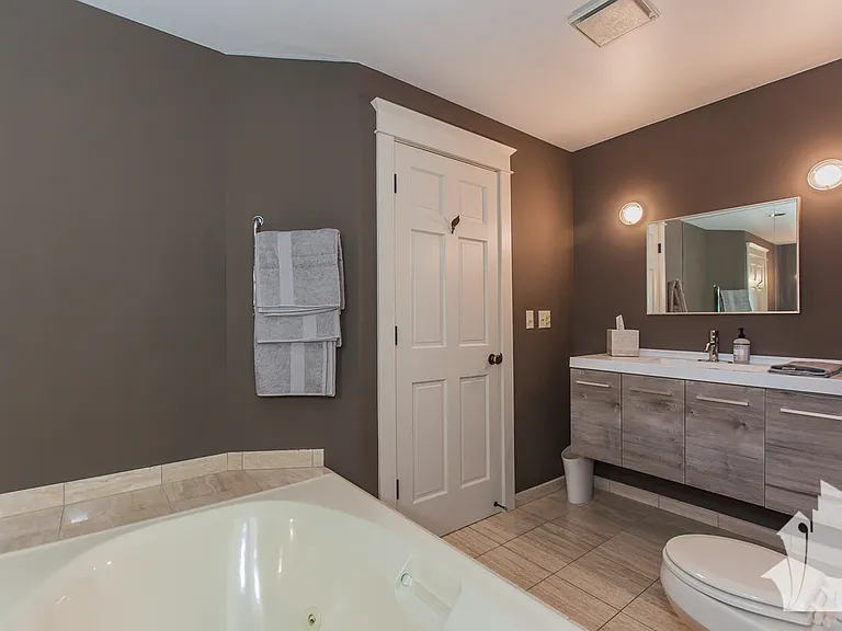 1625 W Hollywood Ave #1 — Photo 14
