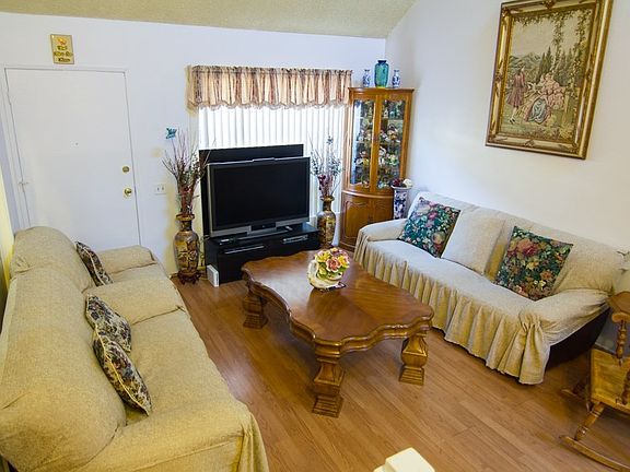3rd image of 10563 Greenford Dr
