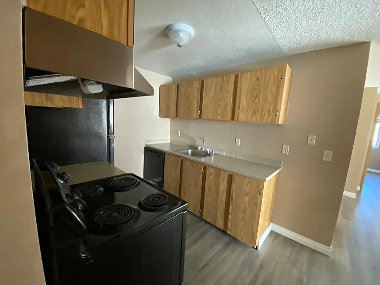 Westwood Apartments — Photo 188