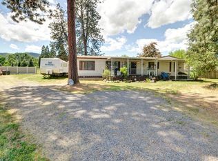 1090 Washburn Ln, Medford, OR