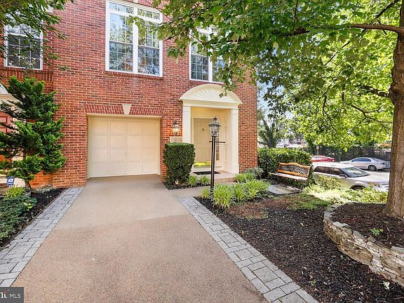2nd image of 2808 Laura Gae Cir