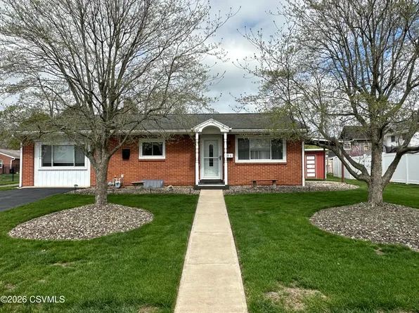 106 W 10th St, Watsontown, PA 17777