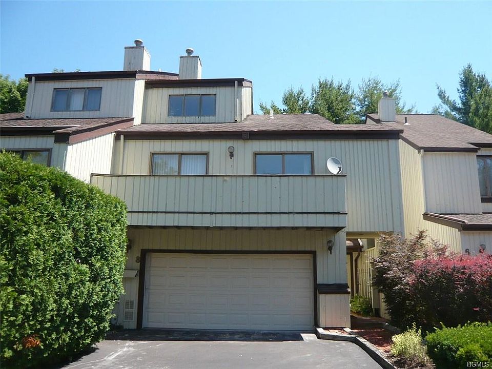 1st image of 8 Chippewa Ct
