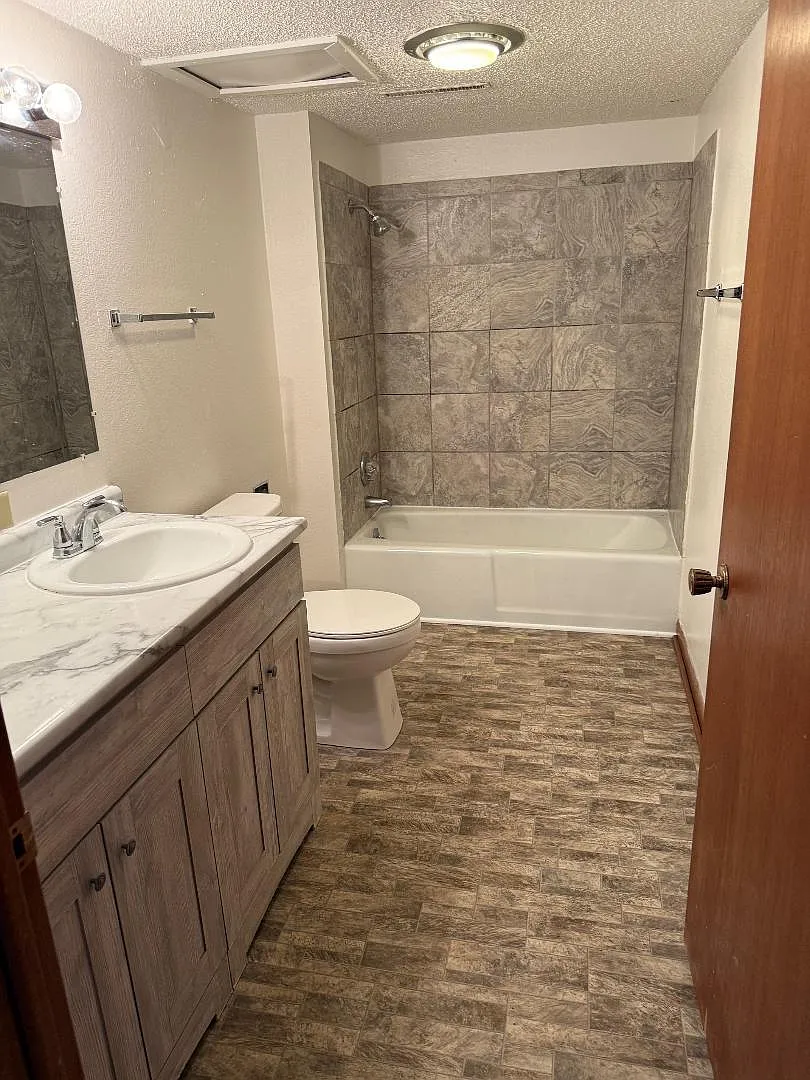 108 Westwood Drive - 101 — Photo 4