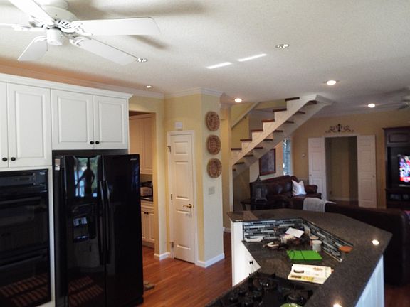 4th image of 44 Shoreline Dr