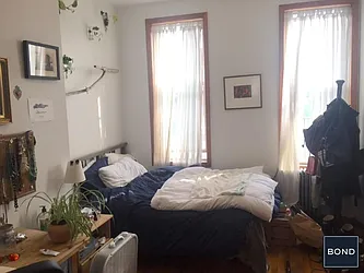 Rented by Bond New York