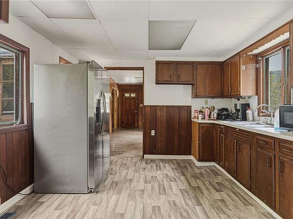 5th image of 334 Denison Pkwy E
