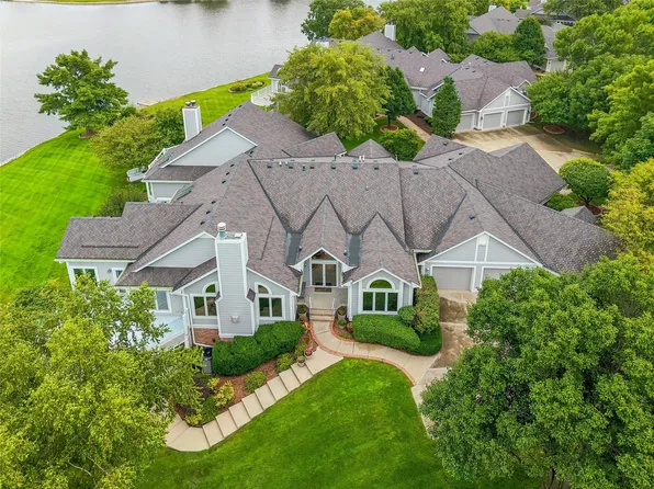 13671 Bay Hill Dr, Clive, IA 50325
