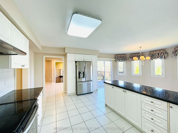 4th image of 16 Headford Ave