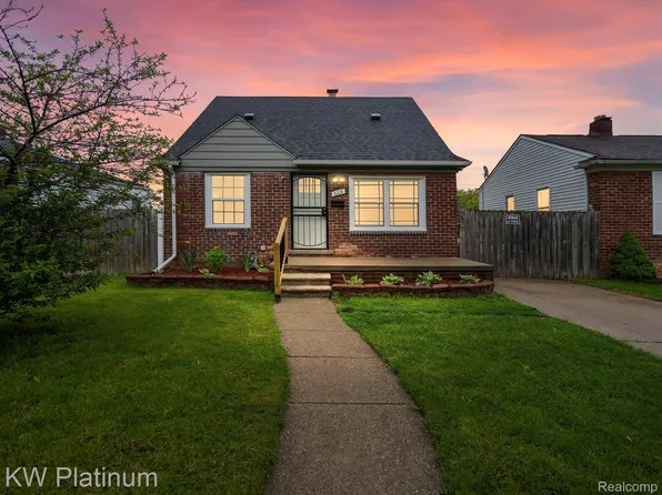 6108 Piedmont St, Detroit, MI 48228