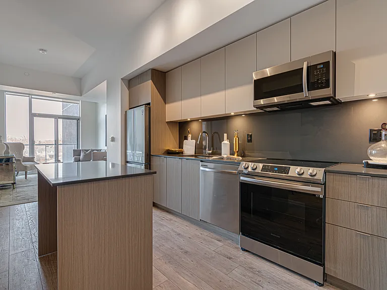 133 Bronte Rd — Photo 13