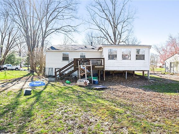 4th image of 611 Heatherwood Dr SE
