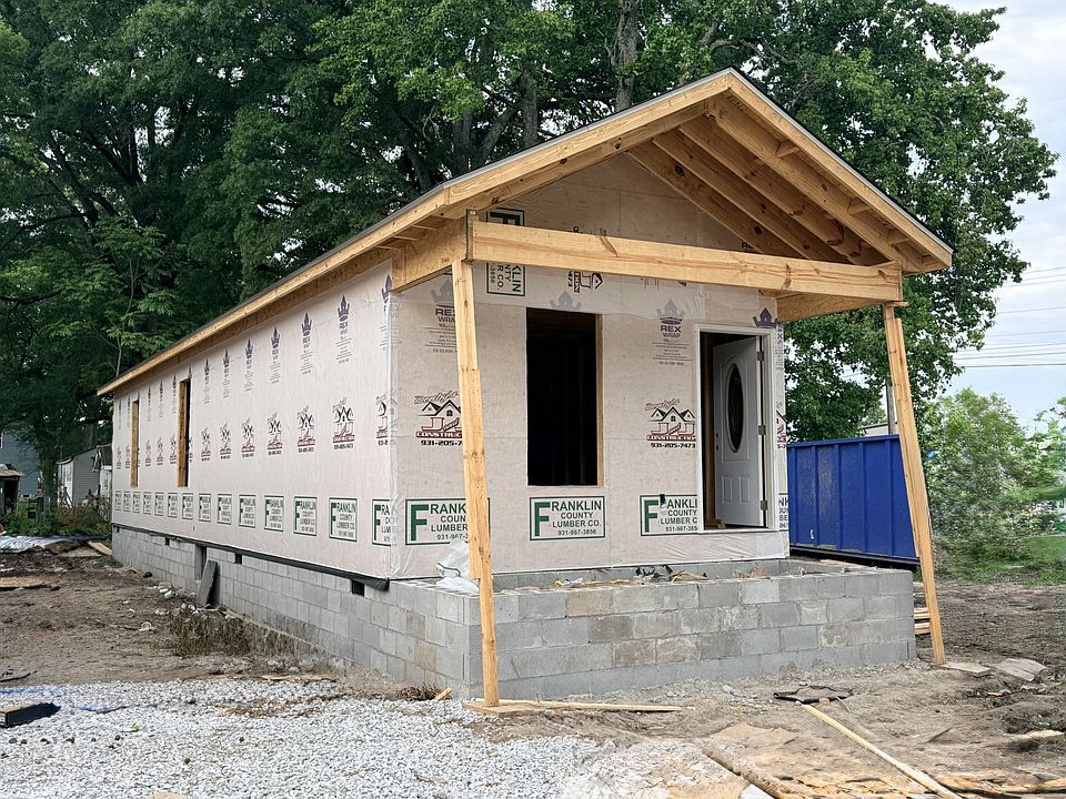 2nd image of 325 S Gentry St Lot 20