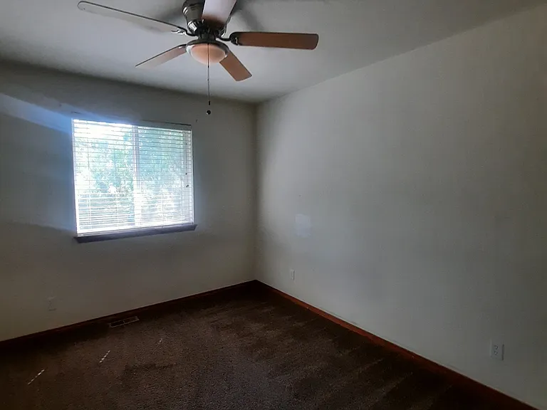 8071 N Ainsworth Dr — Photo 21